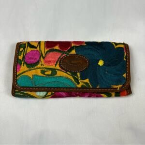 Handcrafted Guatemalan floral tapestry Leather Embroidered Tri-fold wallet